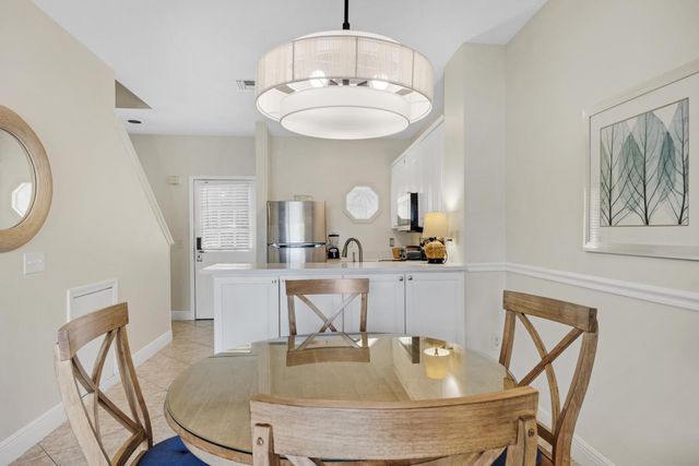 5071 Sunset Village Drive, Duck Key, FL 33050