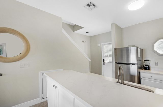 5071 Sunset Village Drive, Duck Key, FL 33050