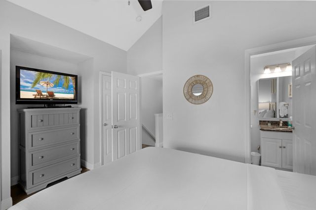 5071 Sunset Village Drive, Duck Key, FL 33050