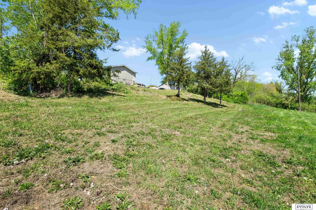 5107 Bauman Avenue, Omaha, NE 68152