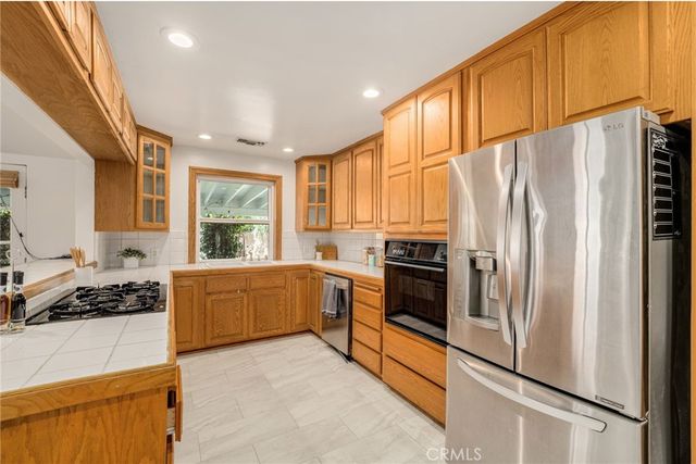 504 N Reese Place, Burbank, CA 91506