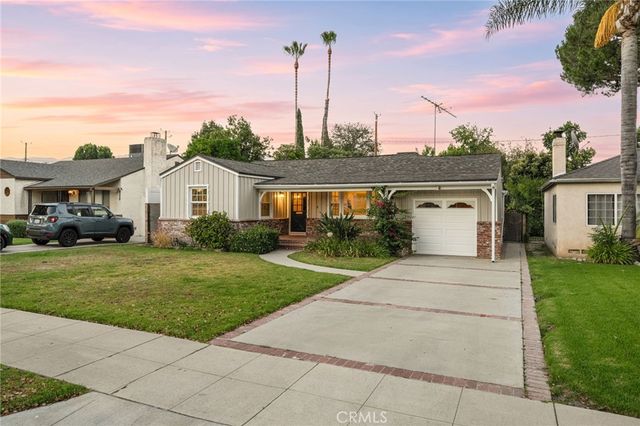504 N Reese Place, Burbank, CA 91506