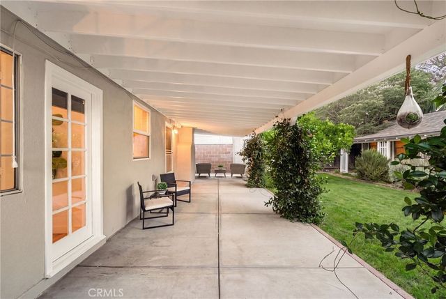 504 N Reese Place, Burbank, CA 91506