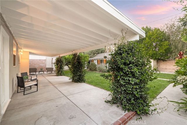 504 N Reese Place, Burbank, CA 91506
