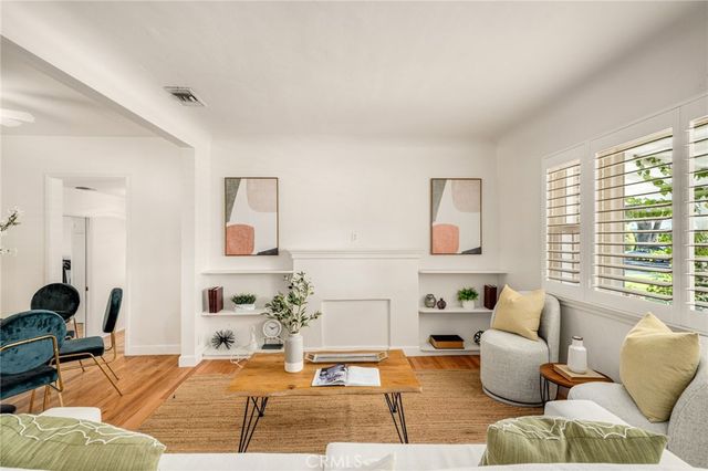 504 N Reese Place, Burbank, CA 91506
