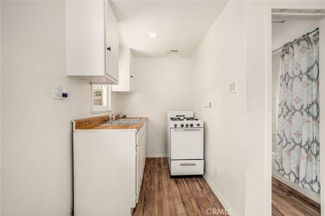 504 N Reese Place, Burbank, CA 91506