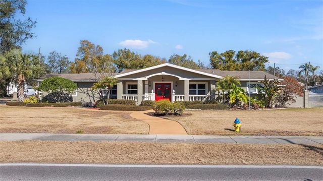 3909 HUDSON LANE, Tampa, FL 33618