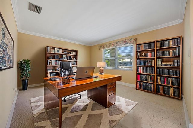 3909 HUDSON LANE, Tampa, FL 33618