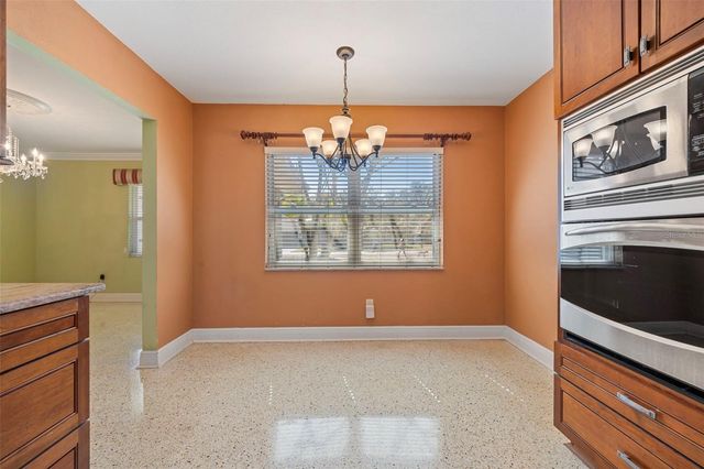 3909 HUDSON LANE, Tampa, FL 33618