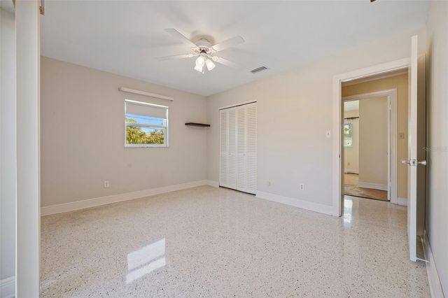 3909 HUDSON LANE, Tampa, FL 33618