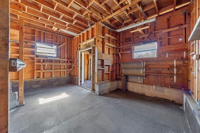 3909 HUDSON LANE, Tampa, FL 33618