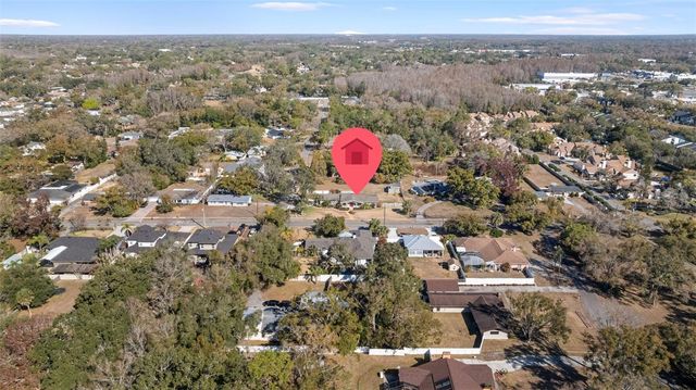 3909 HUDSON LANE, Tampa, FL 33618