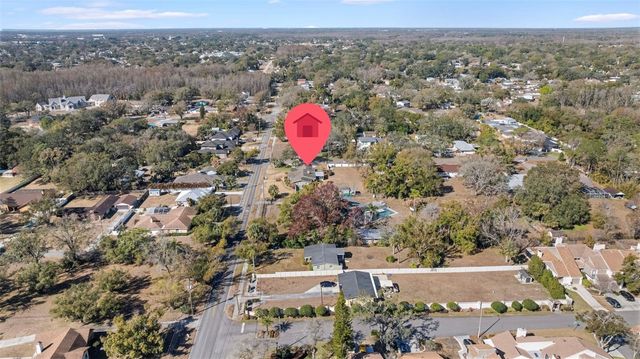 3909 HUDSON LANE, Tampa, FL 33618