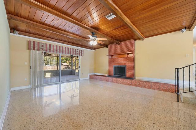 3909 HUDSON LANE, Tampa, FL 33618