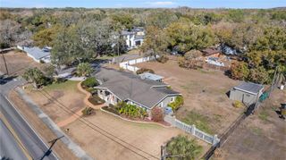 3909 HUDSON LANE, Tampa, FL 33618