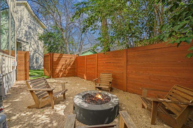 907 Redd ST 2, Austin, TX 78745