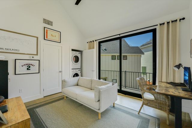 907 Redd ST 2, Austin, TX 78745