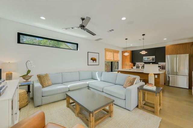 907 Redd ST 2, Austin, TX 78745