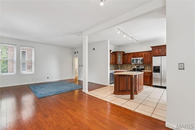 4324 W Pine Boulevard A, St Louis, MO 63108