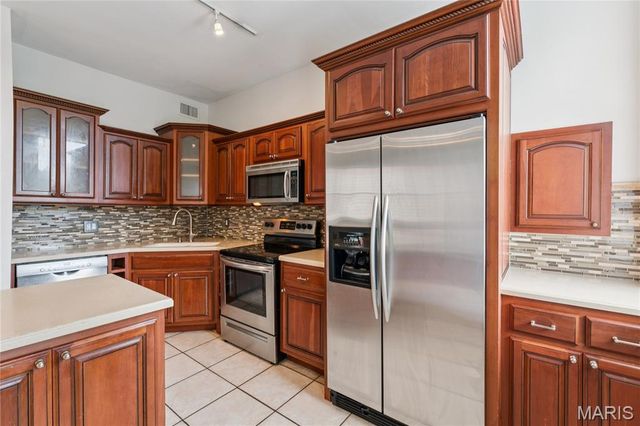 4324 W Pine Boulevard A, St Louis, MO 63108