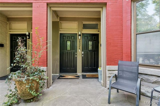 4324 W Pine Boulevard A, St Louis, MO 63108