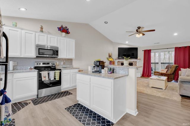 9636 S Bay Pointe Court, Bloomington, IN 47401