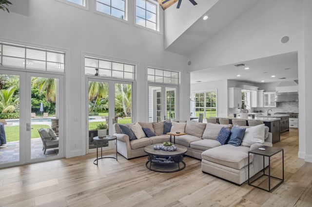 4786 Ridgewood Road E, Boynton Beach, FL 33436