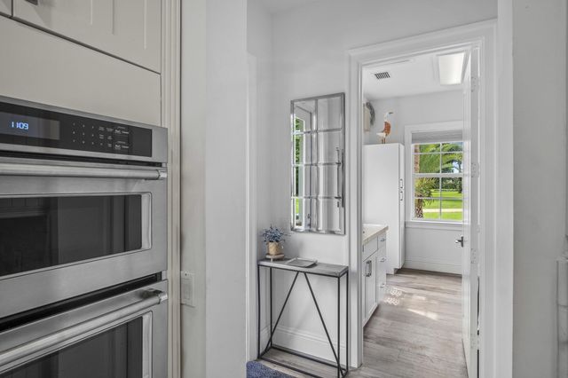 4786 Ridgewood Road E, Boynton Beach, FL 33436