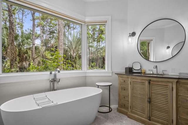 4786 Ridgewood Road E, Boynton Beach, FL 33436
