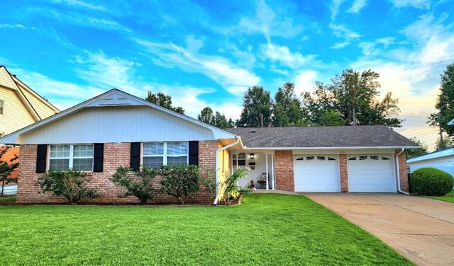 720 Briarcrest Drive, Midwest City, OK 73110