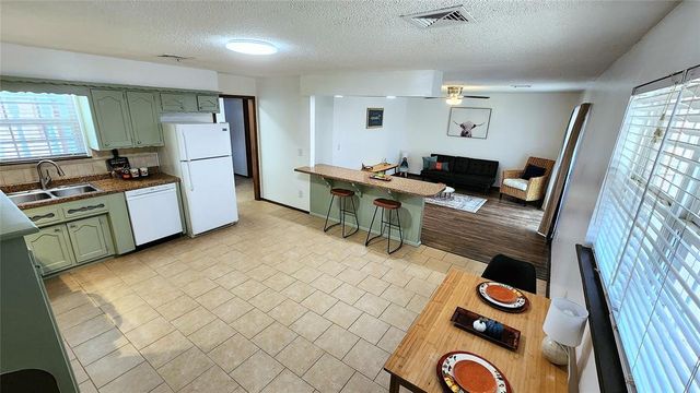 720 Briarcrest Drive, Midwest City, OK 73110
