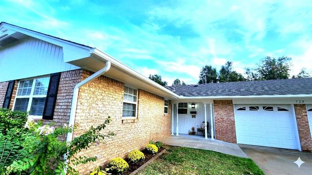 720 Briarcrest Drive, Midwest City, OK 73110