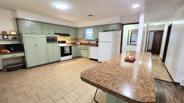 720 Briarcrest Drive, Midwest City, OK 73110