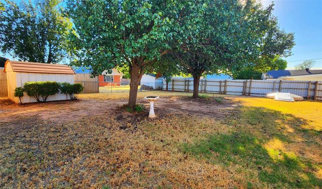 720 Briarcrest Drive, Midwest City, OK 73110