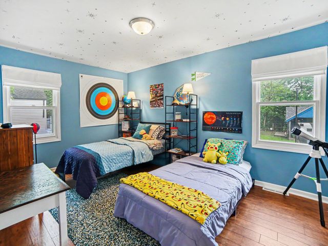 1202 Woodlawn Avenue, Grand Haven, MI 49417