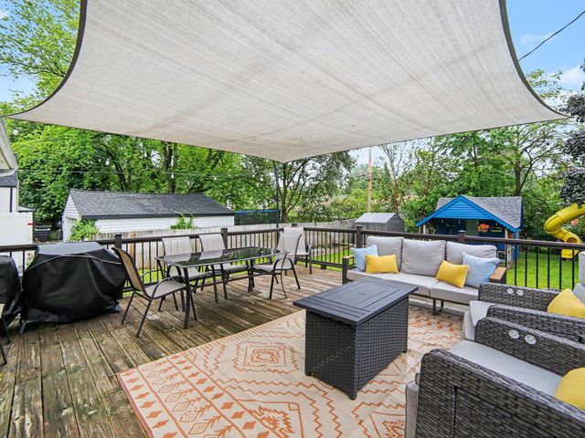 1202 Woodlawn Avenue, Grand Haven, MI 49417