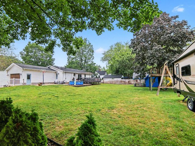 1202 Woodlawn Avenue, Grand Haven, MI 49417