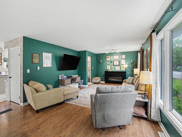 1202 Woodlawn Avenue, Grand Haven, MI 49417