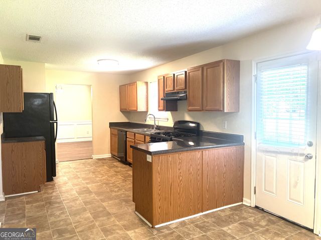 4021 Smithfield Way, Ellenwood, GA 30294