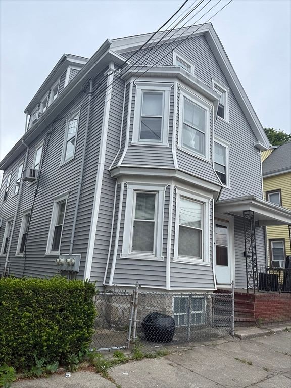 503 Bolton St, New Bedford, MA 02740