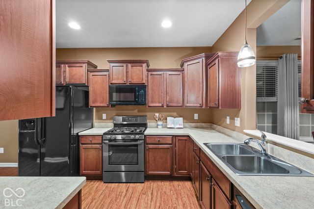 15871 Lambrusco Way, Fishers, IN 46037