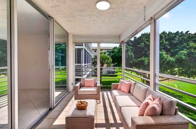 802 CYPRESS GROVE Lane 309, Pompano Beach, FL 33069