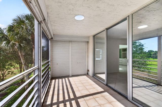 802 CYPRESS GROVE Lane 309, Pompano Beach, FL 33069