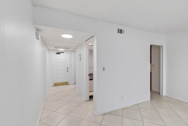 802 CYPRESS GROVE Lane 309, Pompano Beach, FL 33069