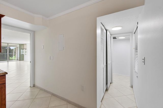 802 CYPRESS GROVE Lane 309, Pompano Beach, FL 33069