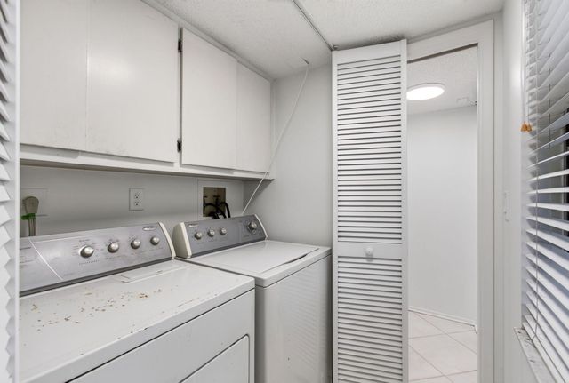 802 CYPRESS GROVE Lane 309, Pompano Beach, FL 33069