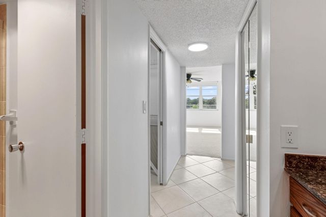 802 CYPRESS GROVE Lane 309, Pompano Beach, FL 33069