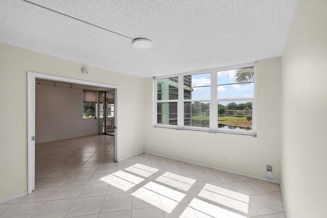802 CYPRESS GROVE Lane 309, Pompano Beach, FL 33069
