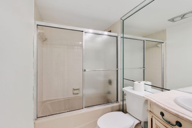 802 CYPRESS GROVE Lane 309, Pompano Beach, FL 33069