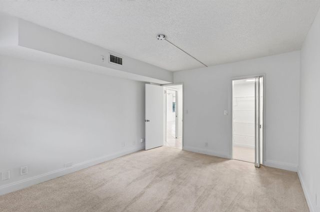 802 CYPRESS GROVE Lane 309, Pompano Beach, FL 33069